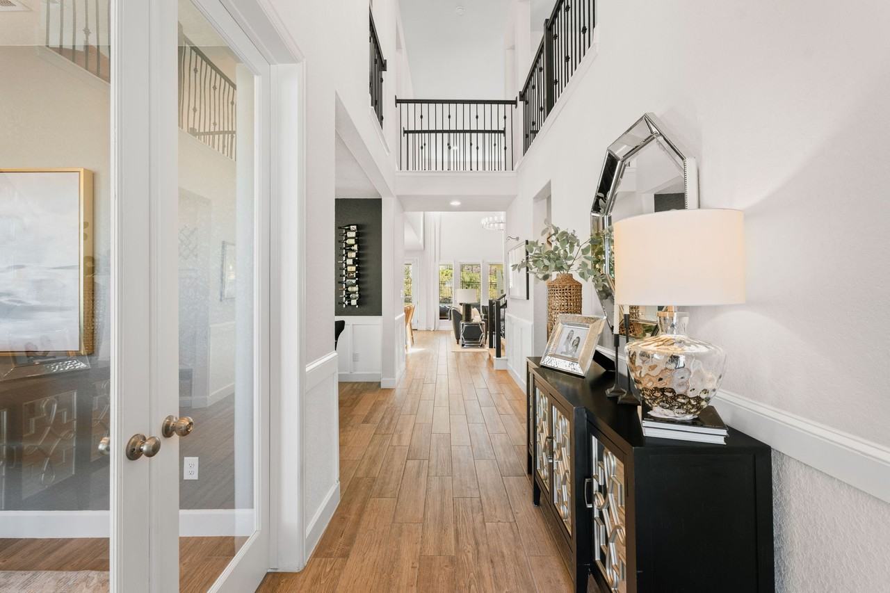 303 Navarro #NA - Photo 2 of 22