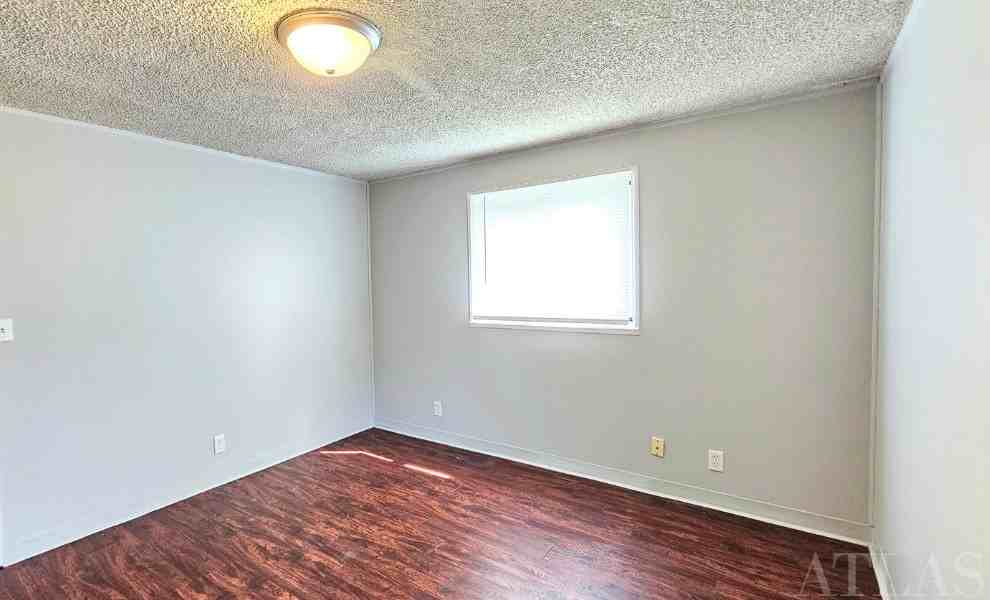809 Hobart St #NA - Photo 5 of 17