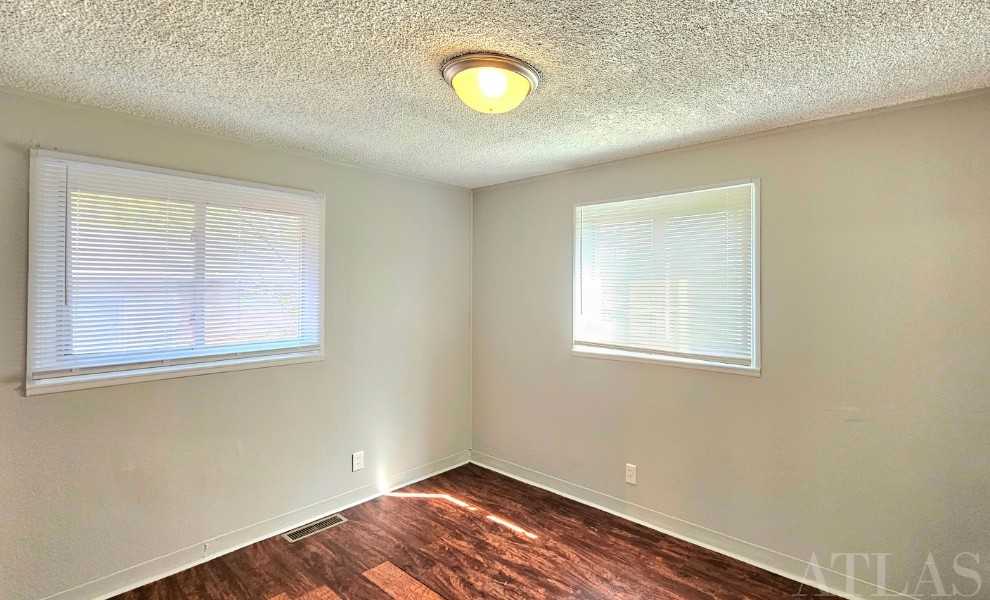 809 Hobart St #NA - Photo 7 of 17