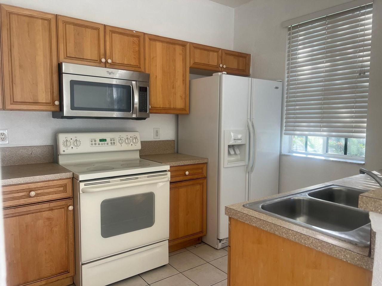 969 Abaco Ln - Photo 2 of 11