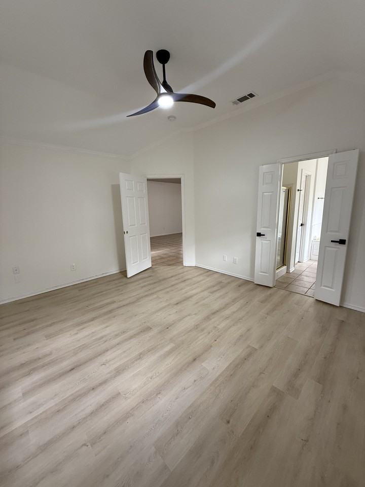 820 Hillside Dr #NA - Photo 5 of 33