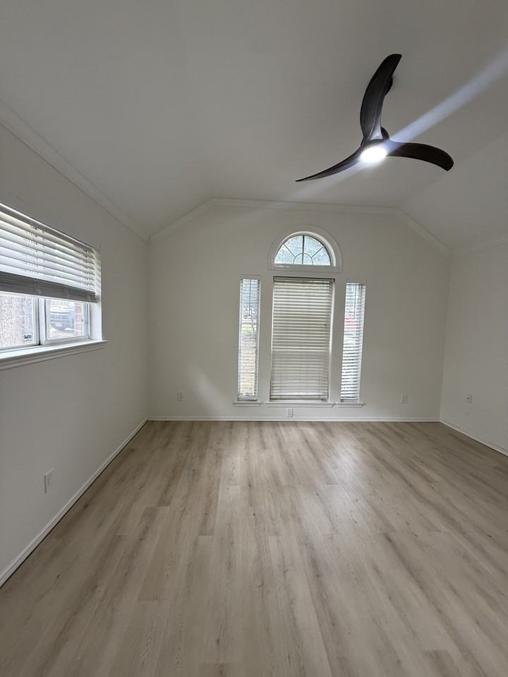 820 Hillside Dr #NA - Photo 6 of 33
