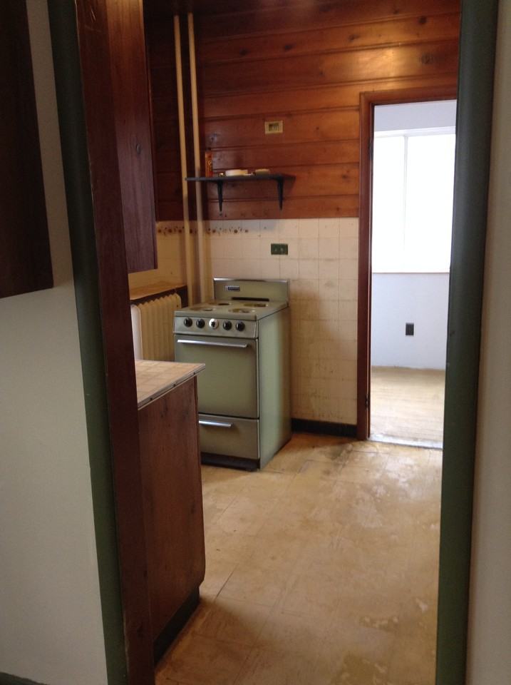320 S 19th Ave E #A - Photo 3 of 7