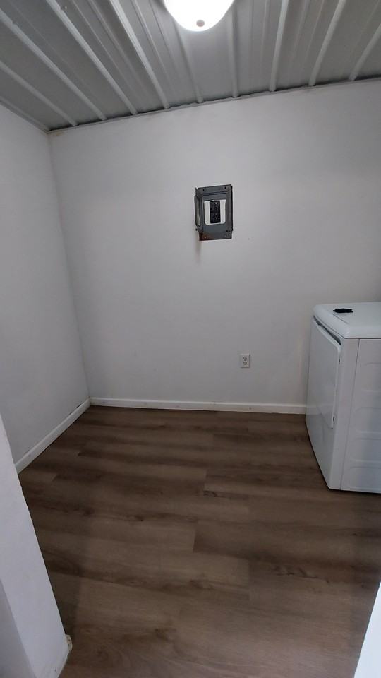 210 W Marion St #NA - Photo 2 of 9