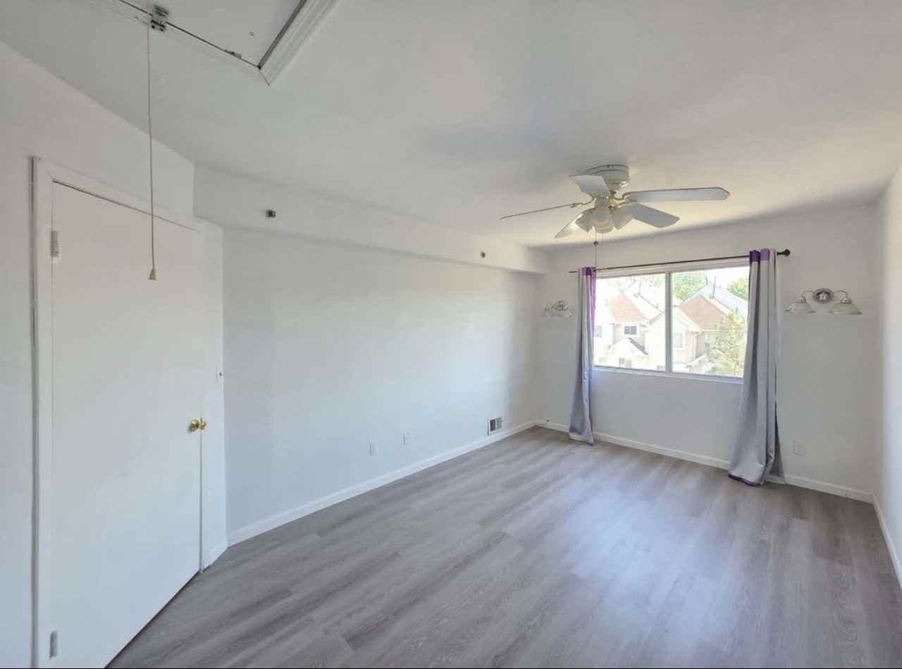 20 Tappen Ct #1 - Photo 2 of 10