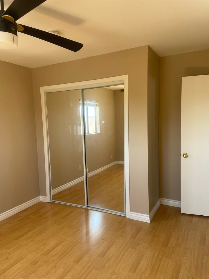 2711 Bellevue Ave #5 - Photo 3 of 14