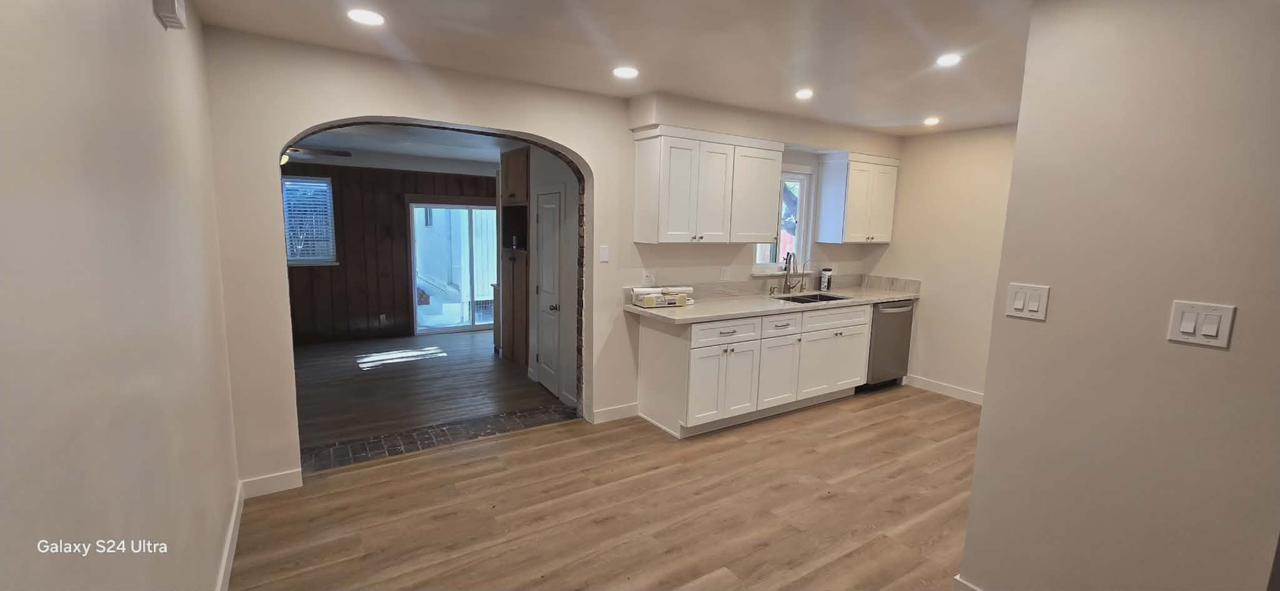 2104 Bowling Green Dr #NA - Photo 3 of 18