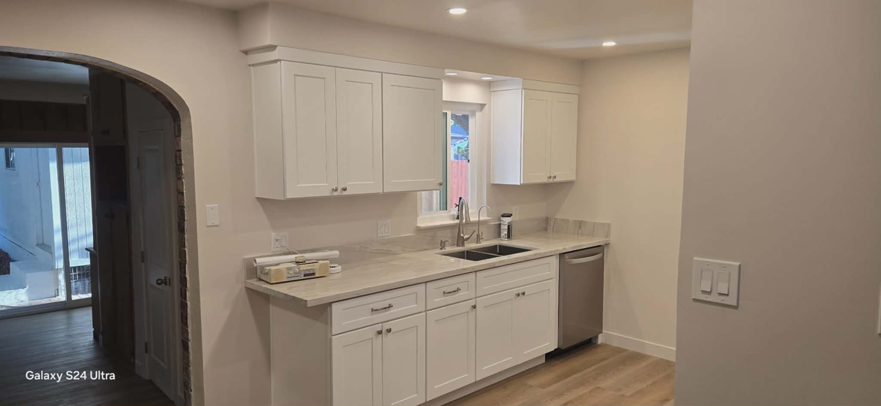 2104 Bowling Green Dr #NA - Photo 4 of 18
