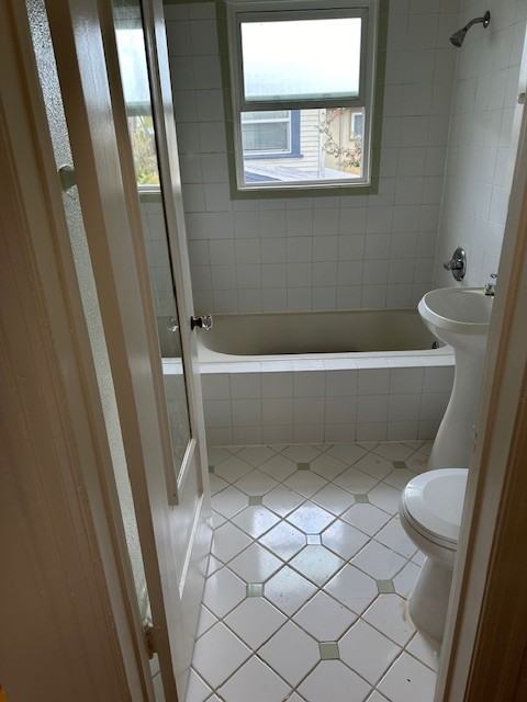 4437 Ambrose Ave #4 - Photo 6 of 14