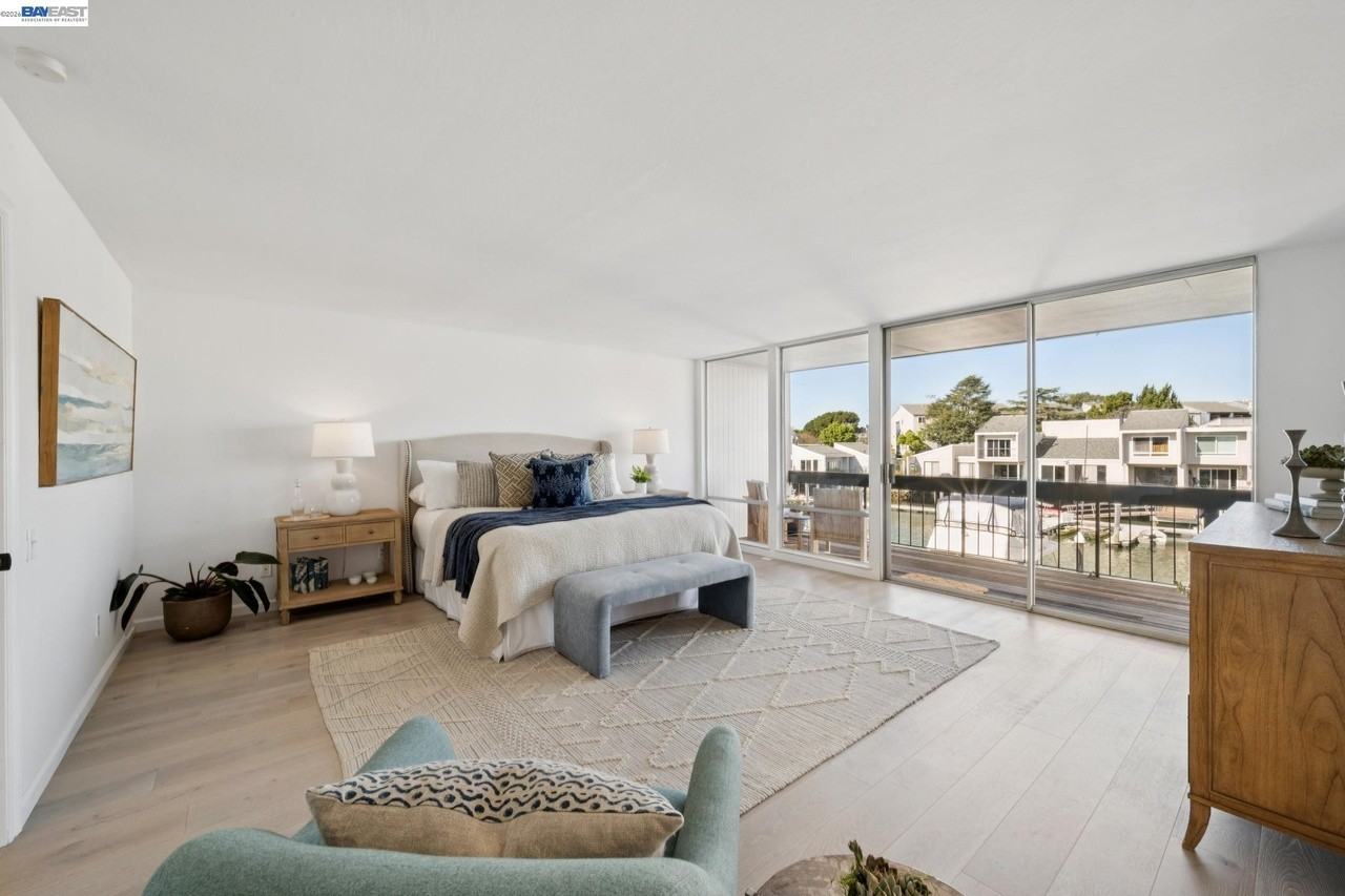 1223 Ballena Blvd #NA - Photo 2 of 6