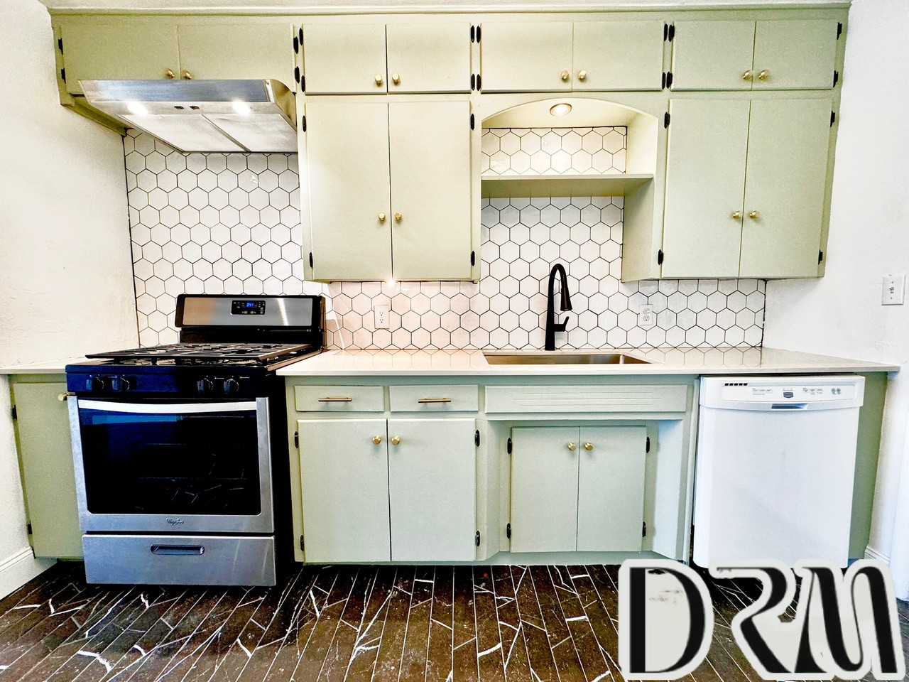 2710 Nw 57th St #NA - Photo 2 of 9