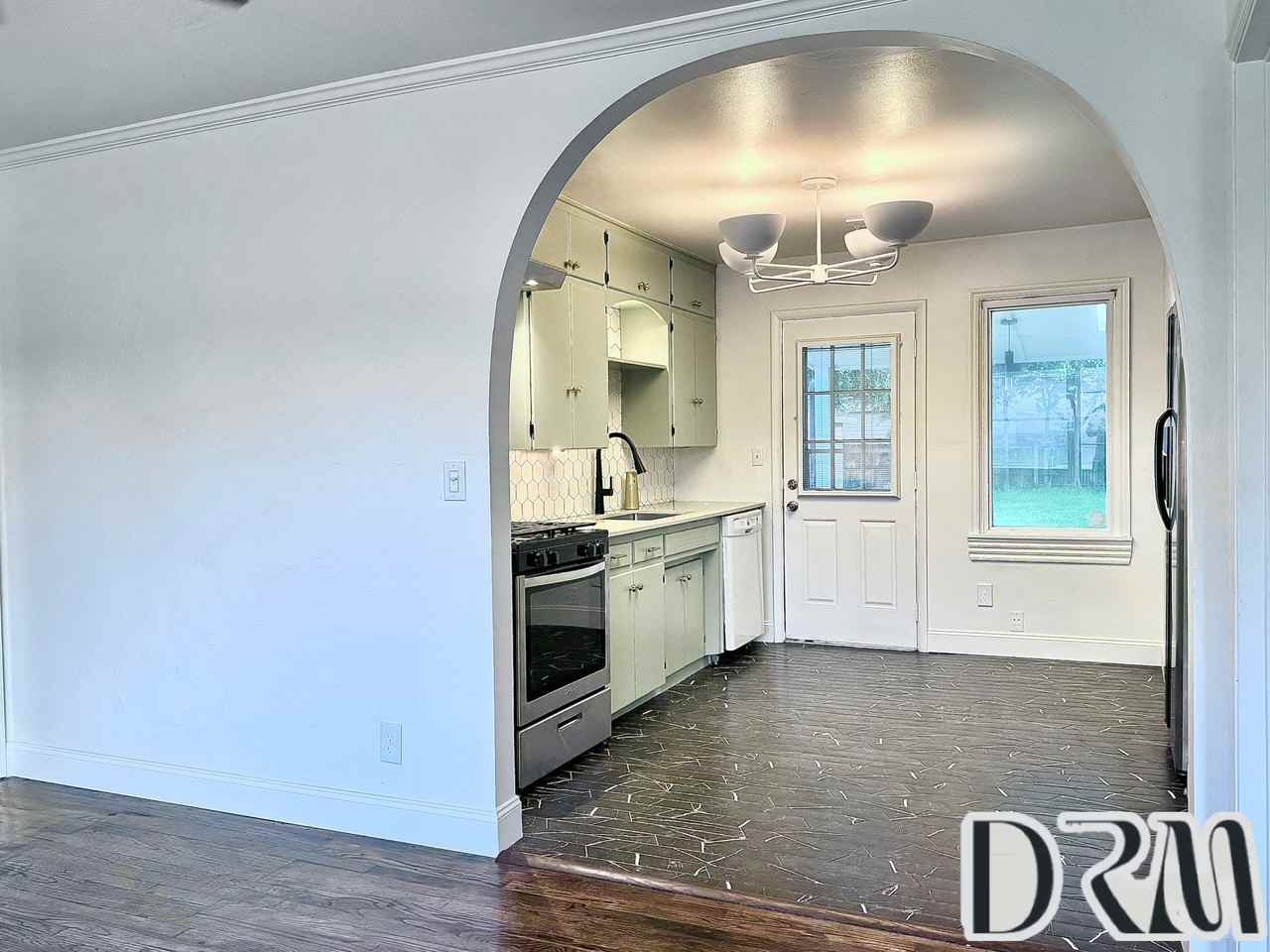 2710 Nw 57th St #NA - Photo 4 of 9