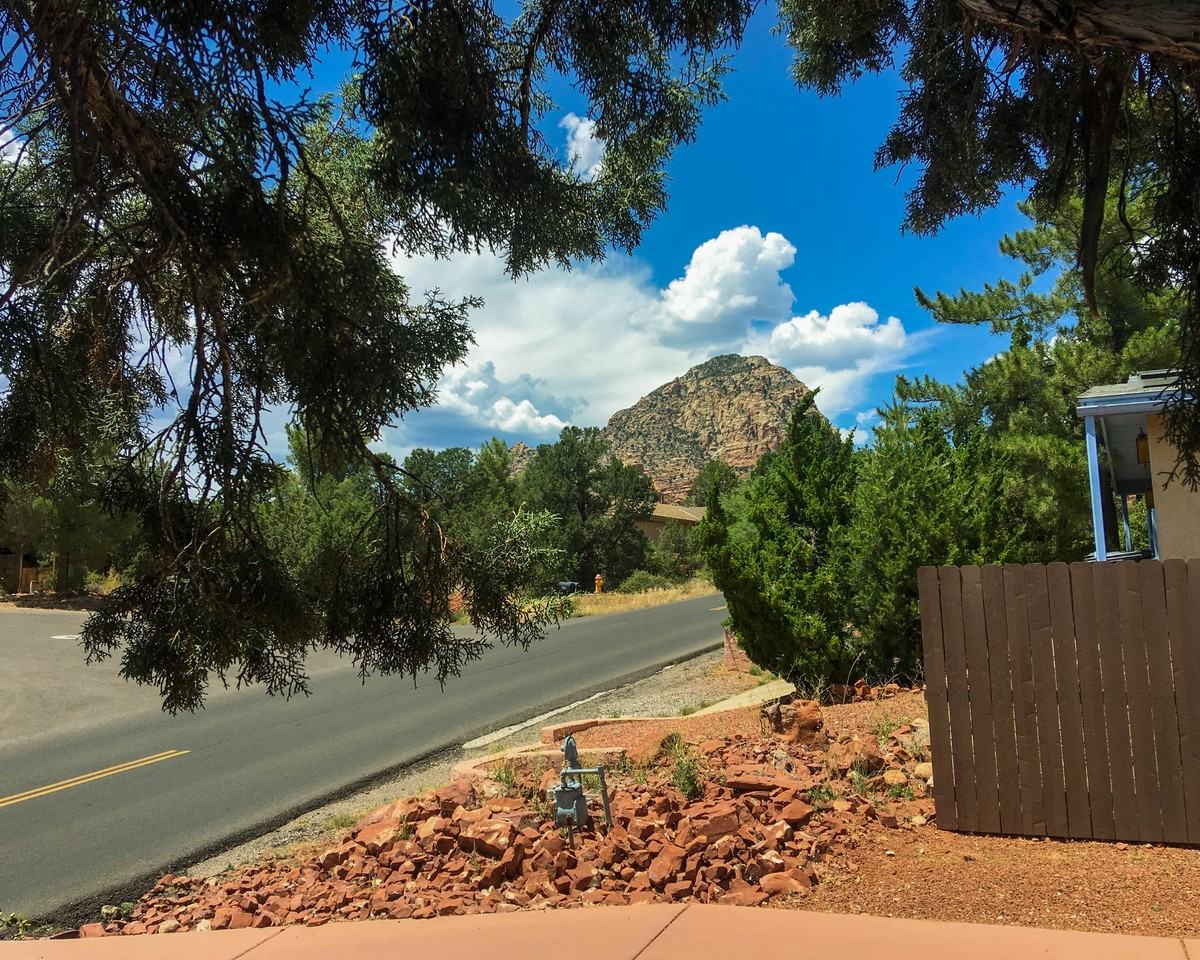 440 Mountain Shadows Dr #NA - Photo 3 of 19