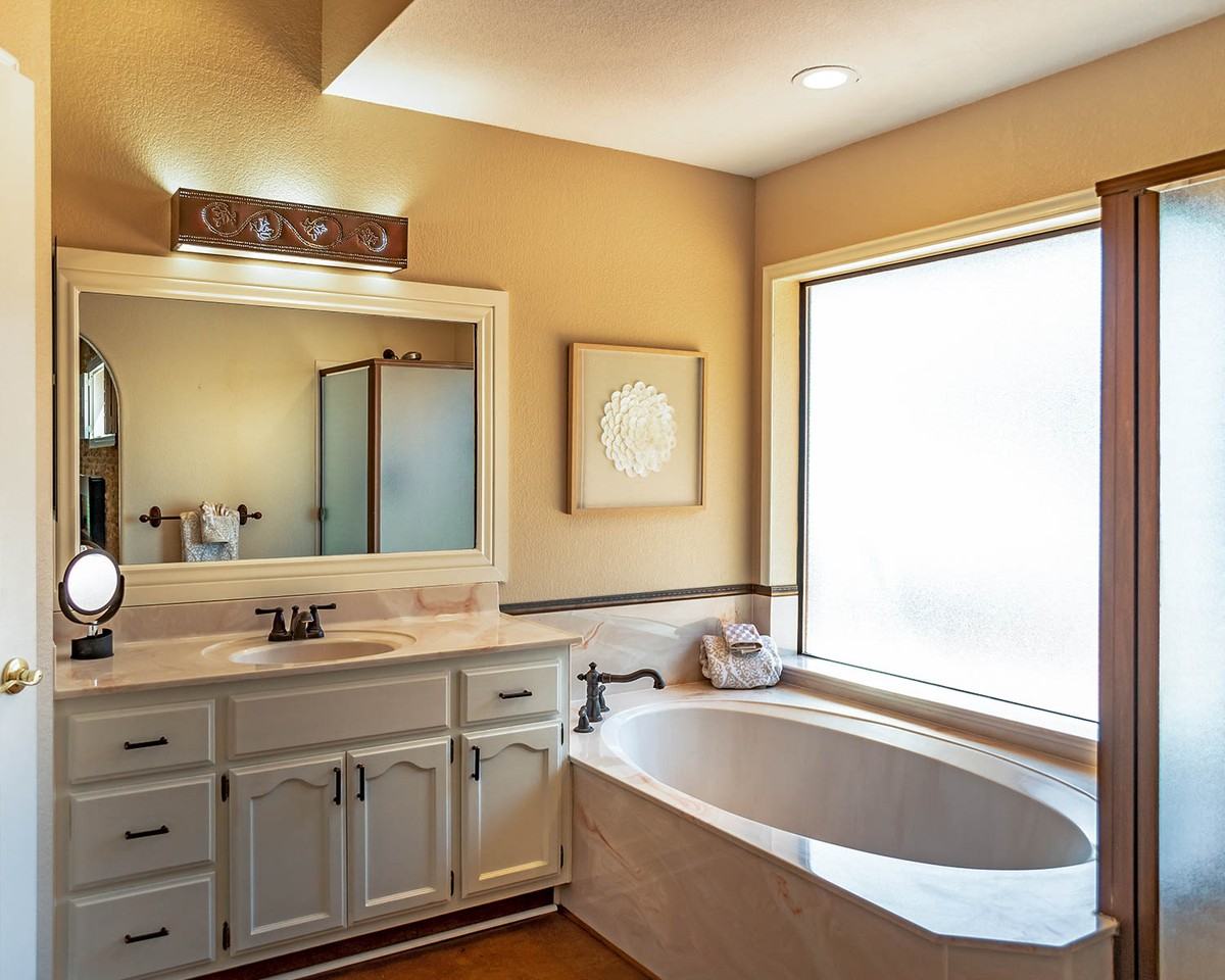 440 Mountain Shadows Dr #NA - Photo 4 of 19