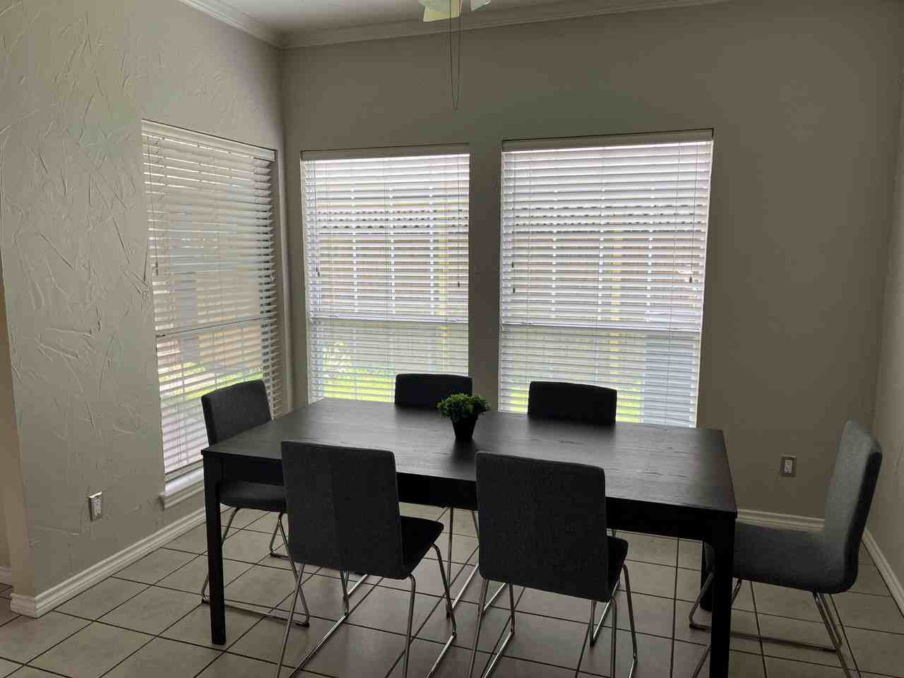 212 Cobblestone Row - Photo 5 of 11