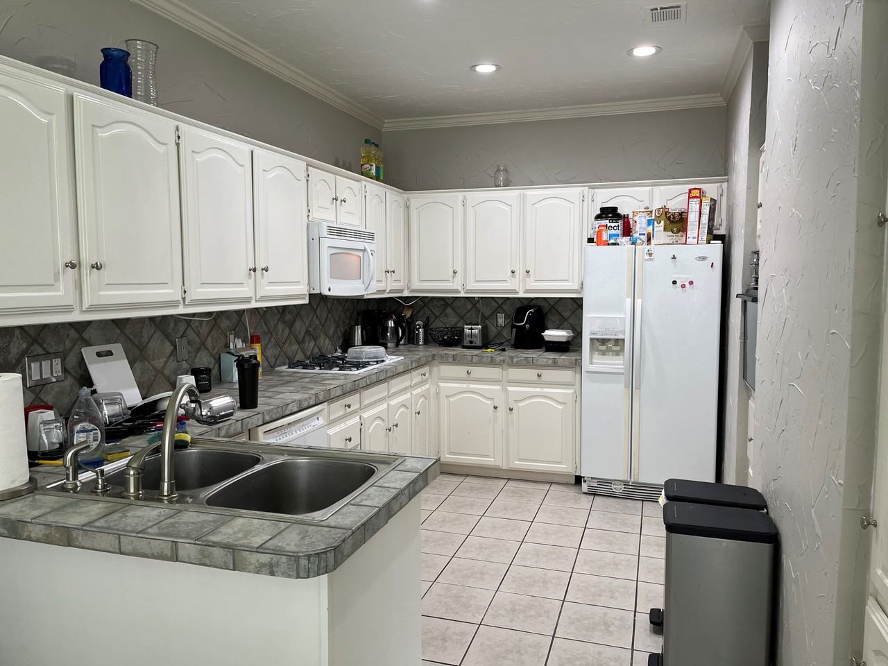 212 Cobblestone Row - Photo 6 of 11