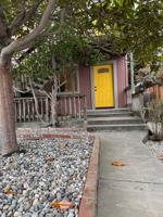 featured image of 206 10th St #206