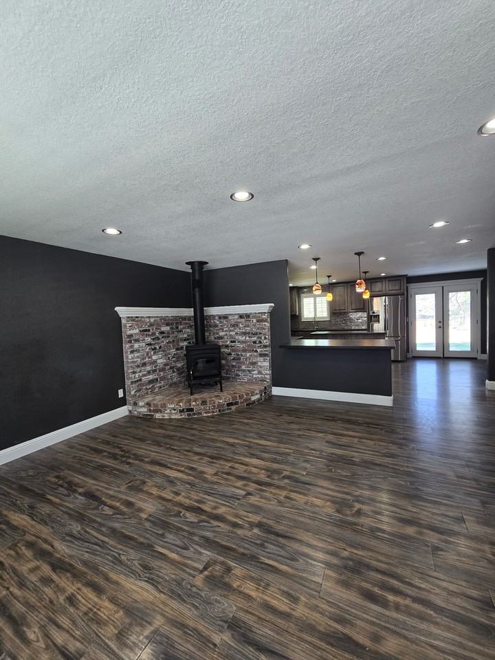 1564 Shirley St #NA - Photo 3 of 13