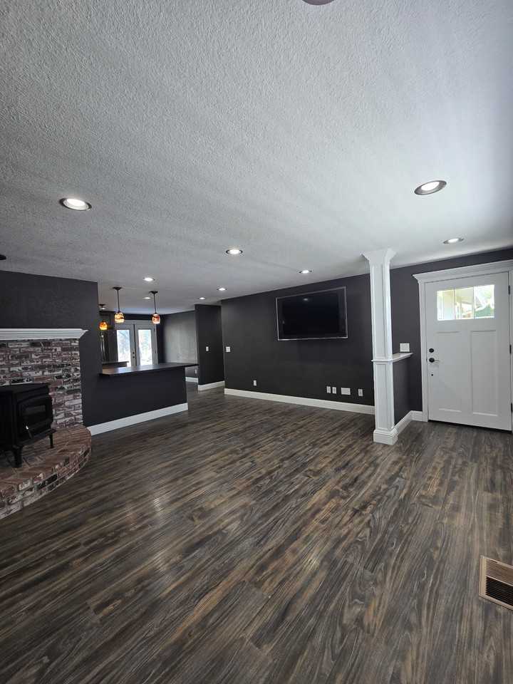 1564 Shirley St #NA - Photo 4 of 13