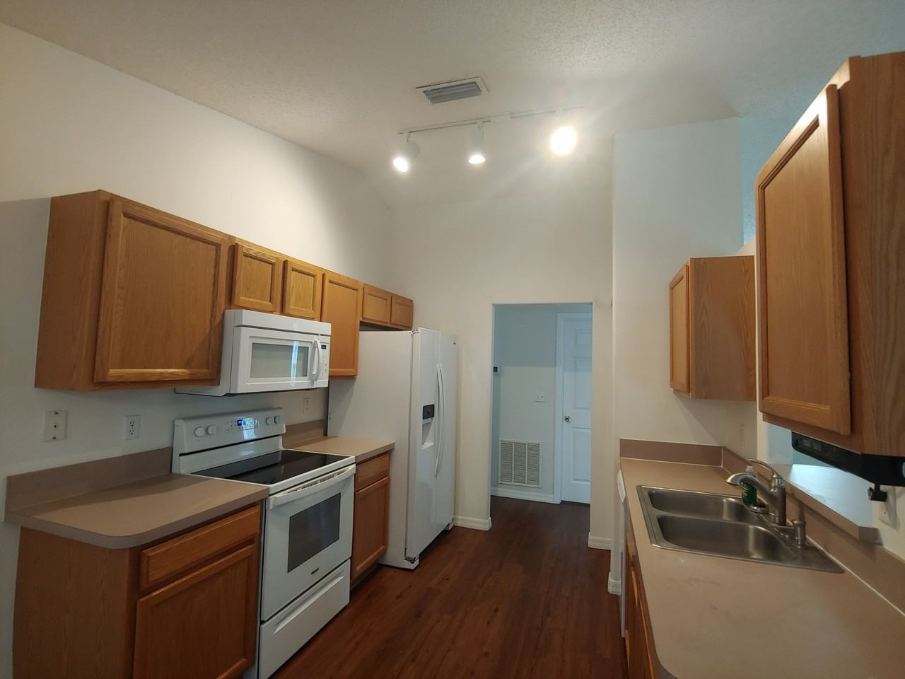 9 Waverly Pl #NA - Photo 6 of 31