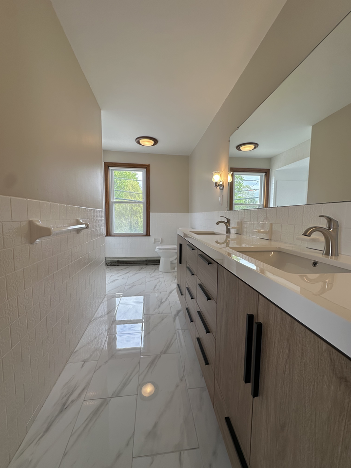 39 Broad St #2 - Photo 3 of 12