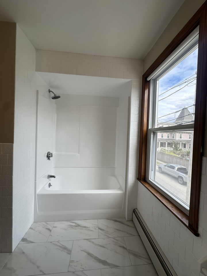 39 Broad St #2 - Photo 4 of 12