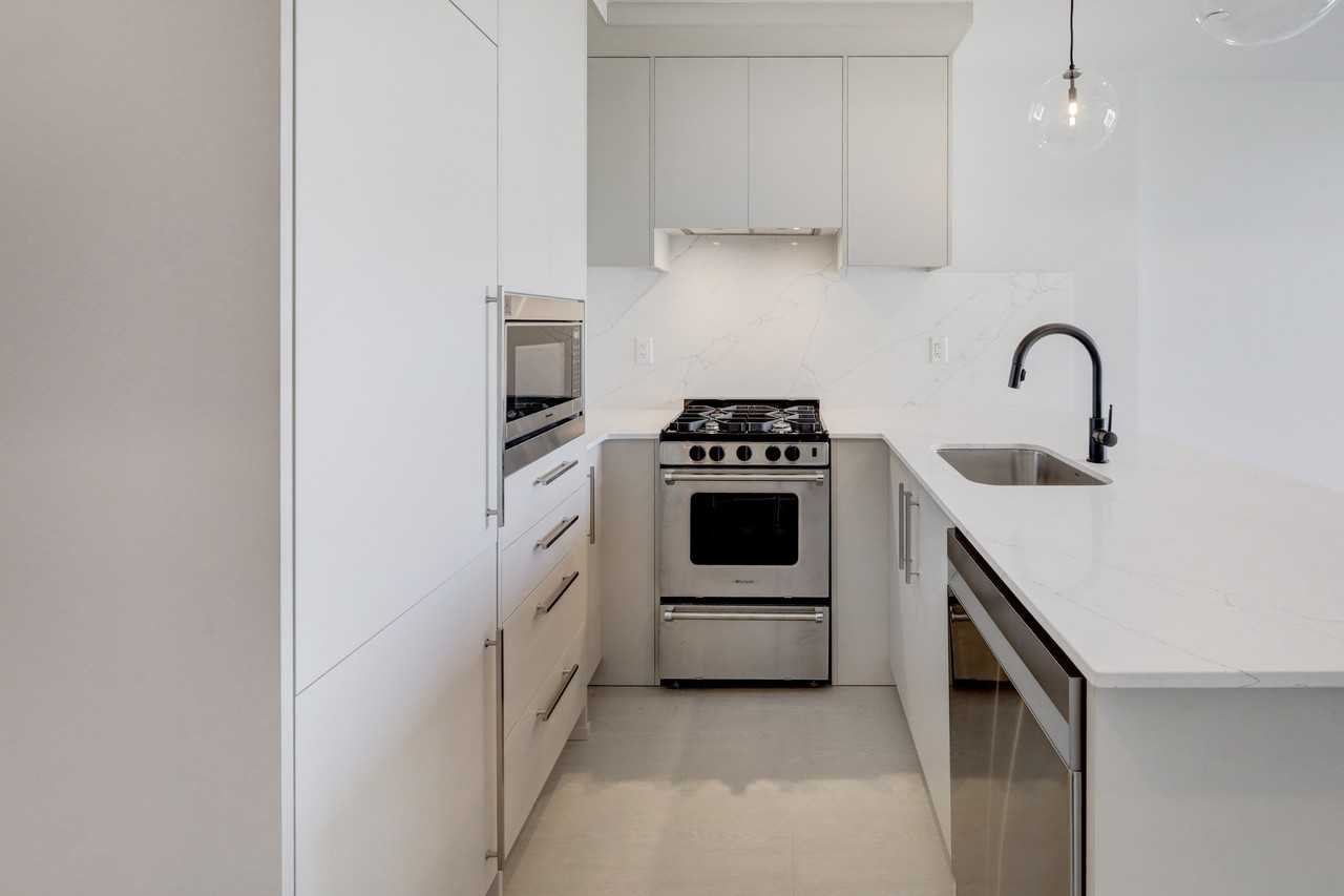 8375 Broadcast Ave Sw - Photo 6 of 35