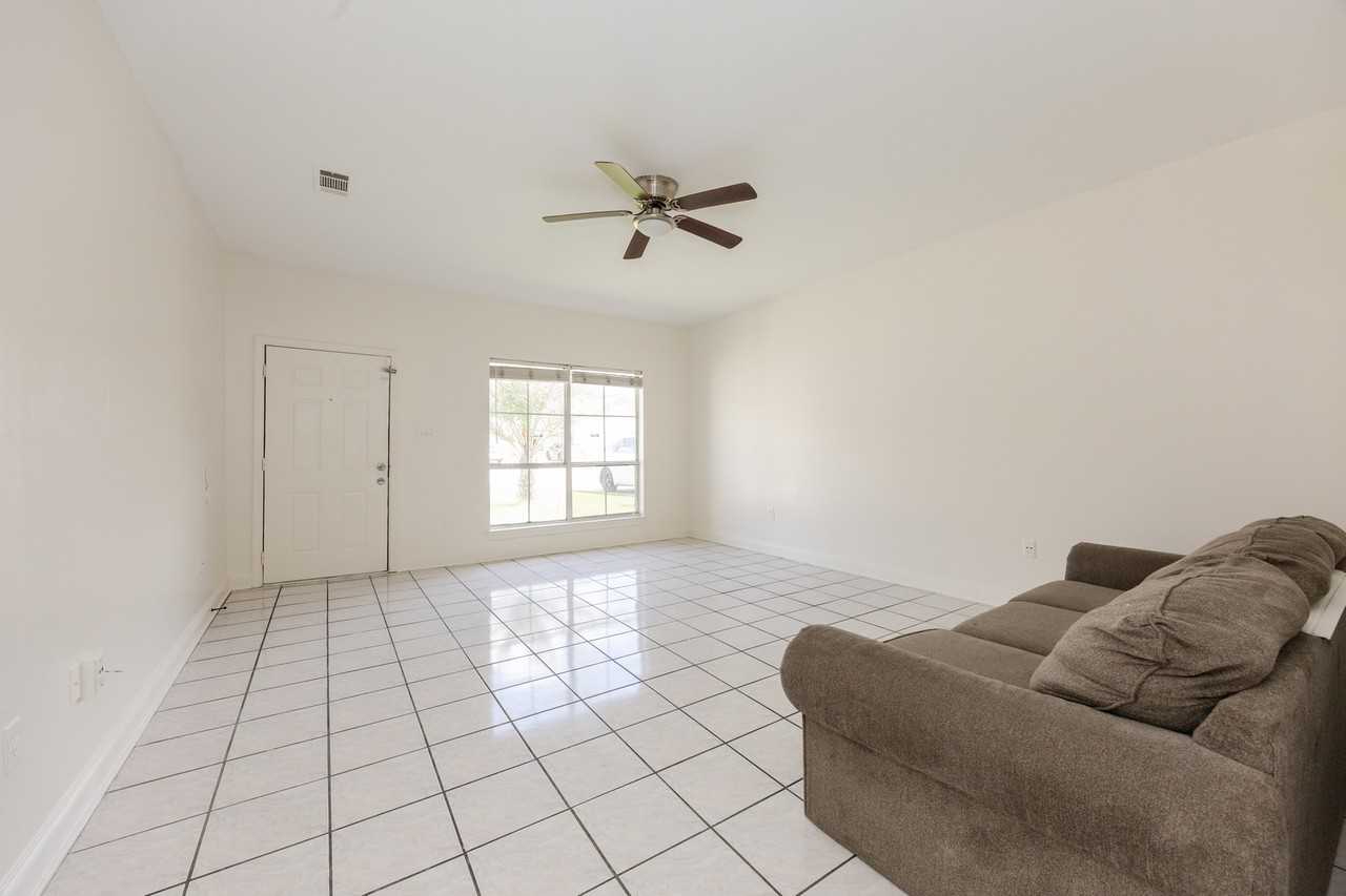 9540A Lindale Ave #A - Photo 4 of 24