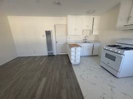 featured image of 434 434 - 442 E Lincoln Street