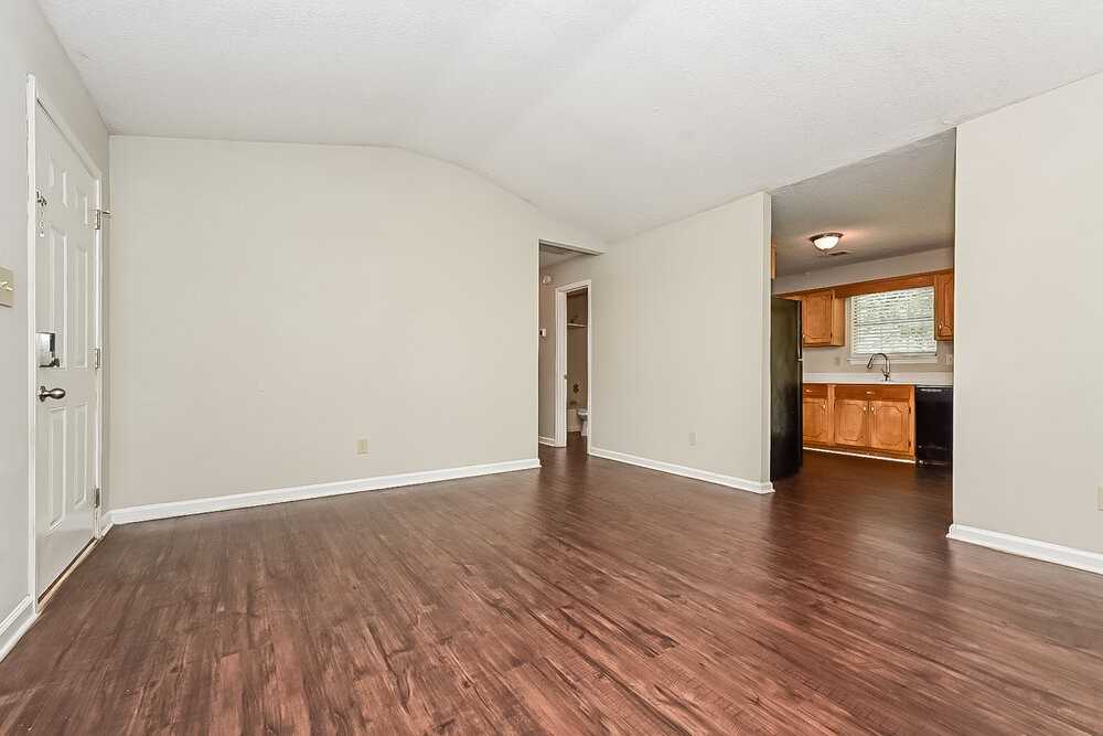 68 Hampton Oaks Dr - Photo 3 of 19