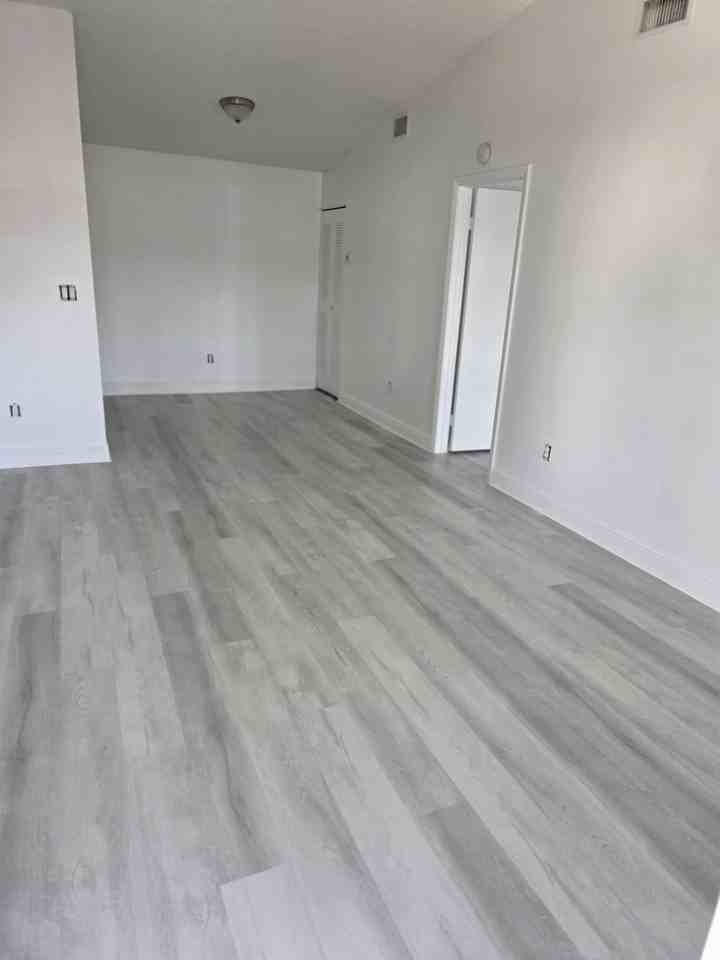 18200 Mediterranean Blvd #2205 - Photo 5 of 21