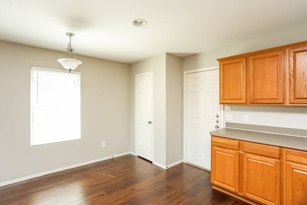 6624 Cantata Ct - Photo 6 of 15