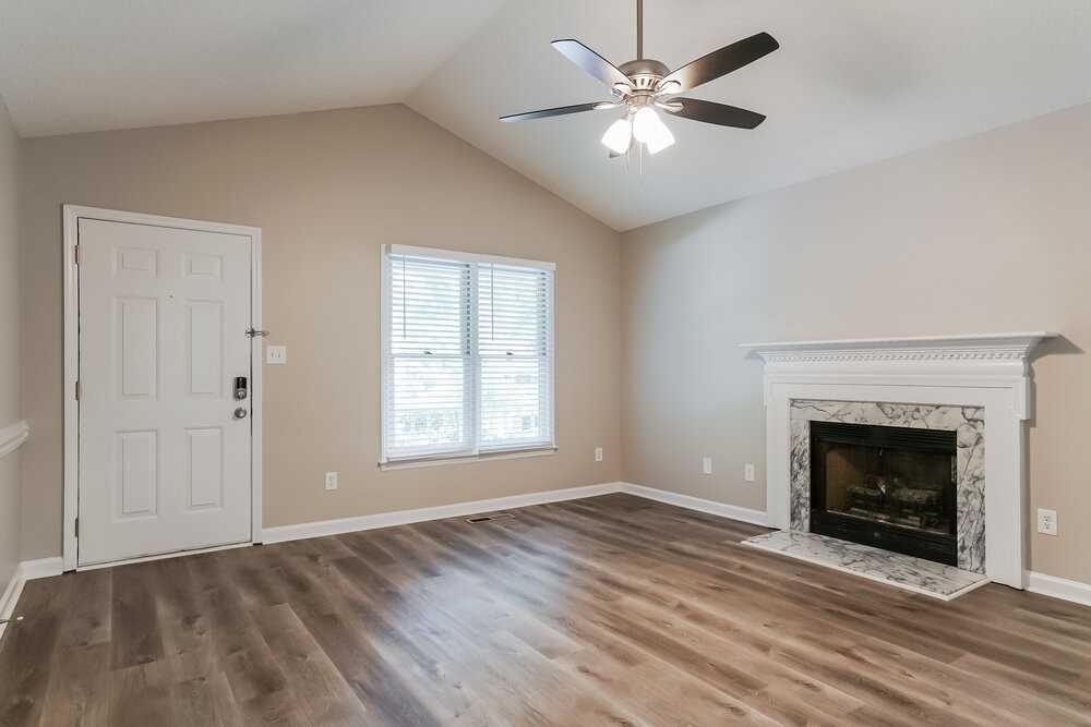 353 Amherst Creek Dr - Photo 4 of 16