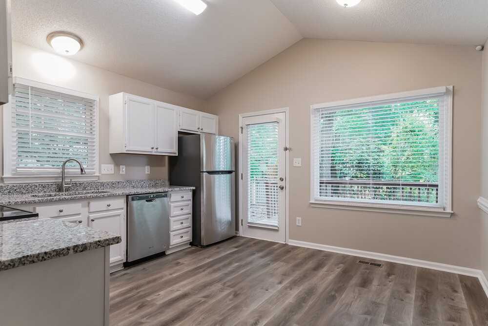 353 Amherst Creek Dr - Photo 7 of 16