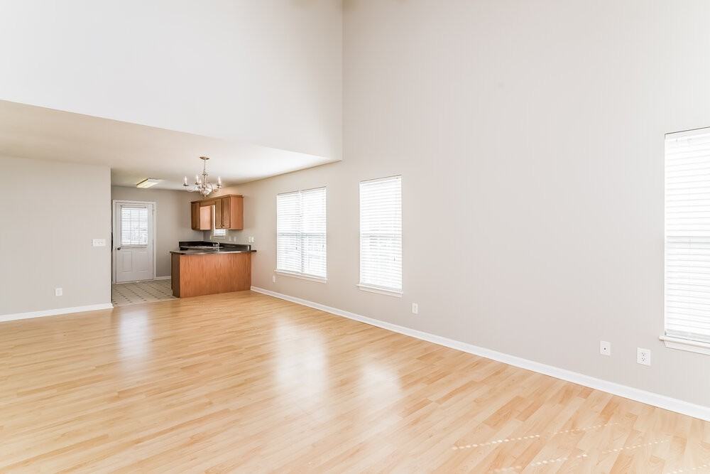 1202 Elisha Ct - Photo 3 of 13