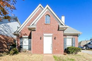 featured image of 8730 Eagle View Dr
