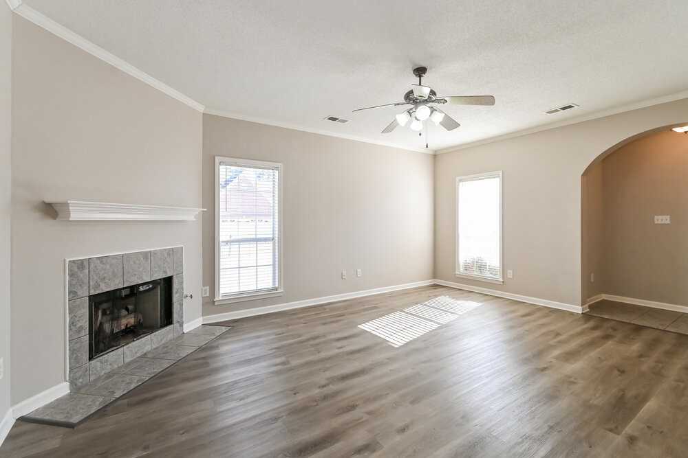 8730 Eagle View Dr - Photo 5 of 17