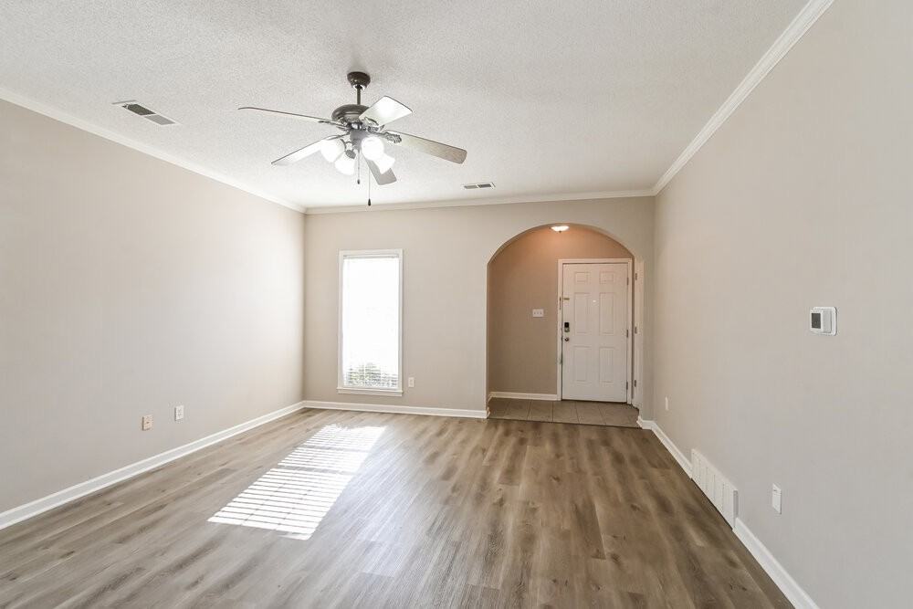8730 Eagle View Dr - Photo 6 of 17