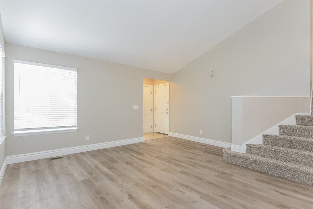 7647 Halleys Dr - Photo 7 of 22