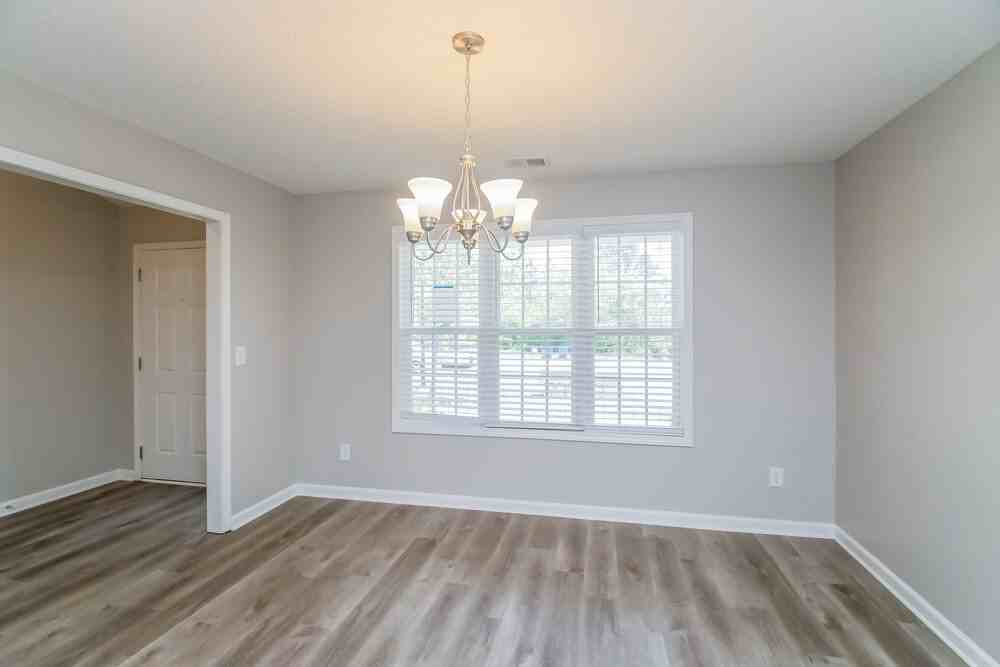 225 Comet Ct - Photo 6 of 16