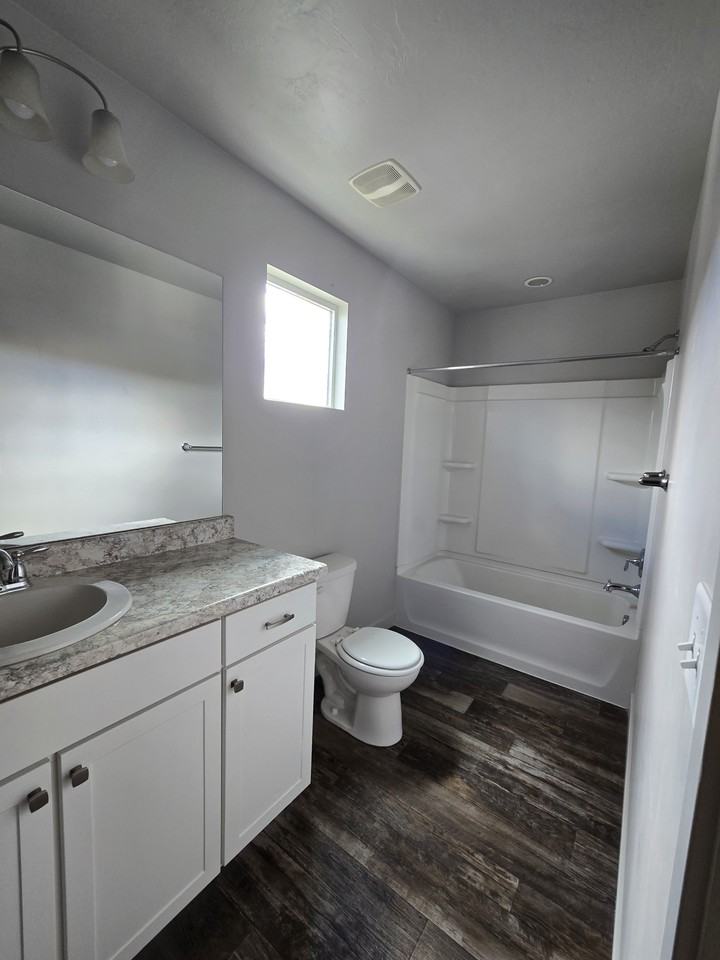 1788 W Sunspear Dr - Photo 2 of 8
