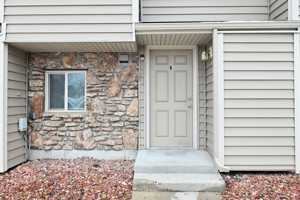 featured image of 1987 Edwards Dr #B