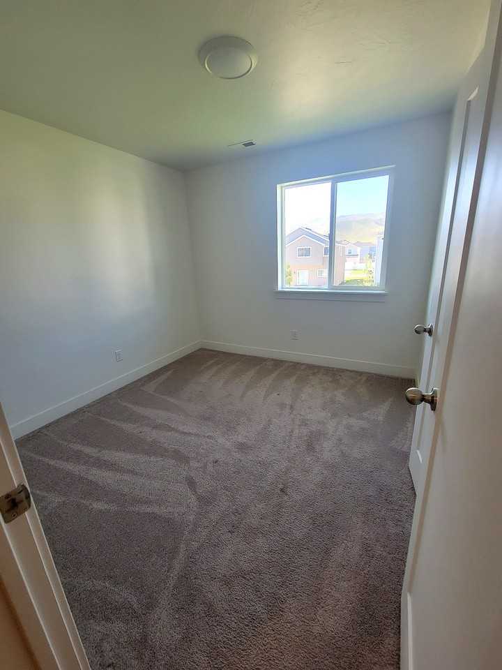 1788 W Sunspear Dr - Photo 3 of 8