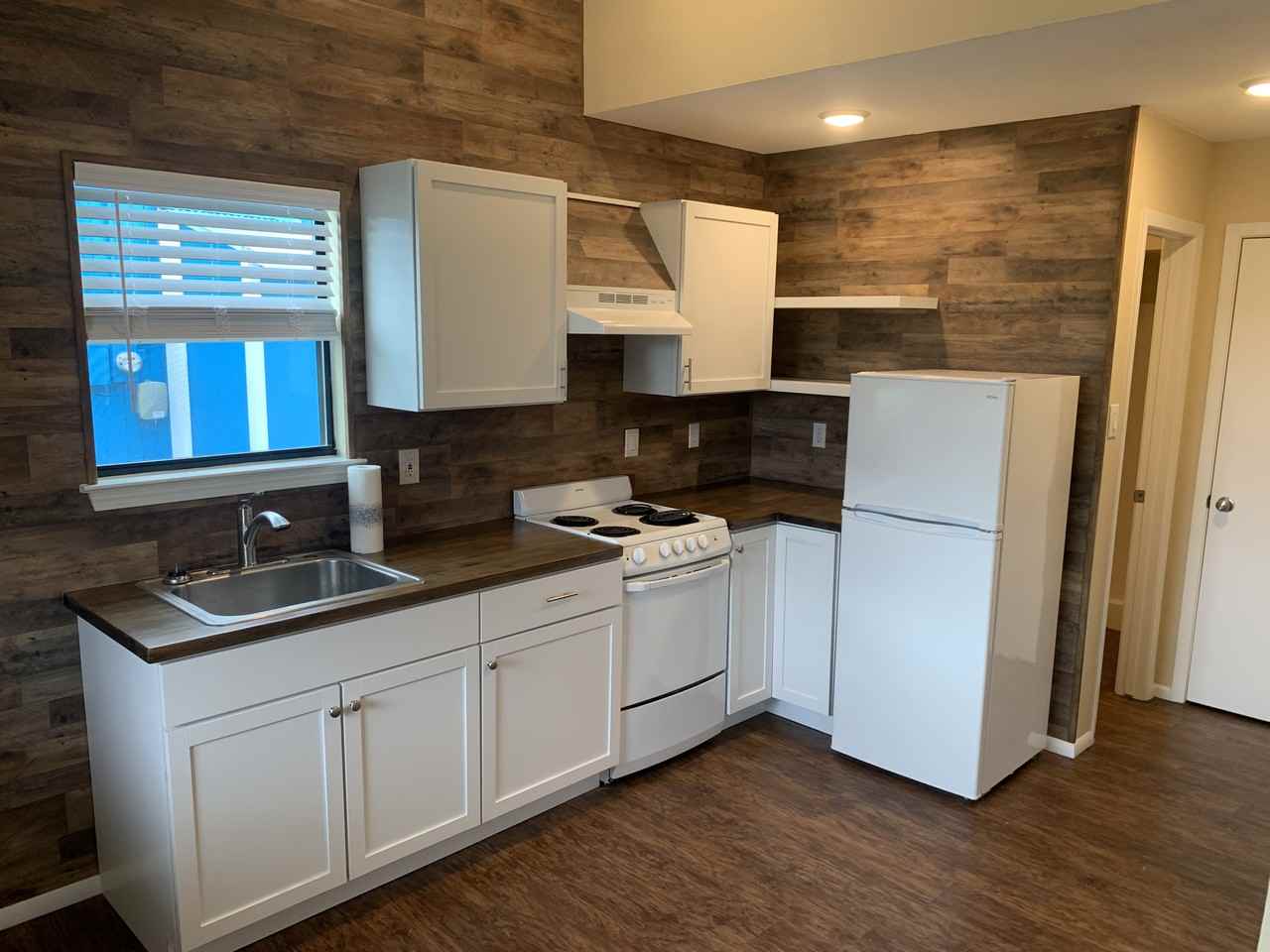 1010 Rockmoor #6 - Photo 2 of 5