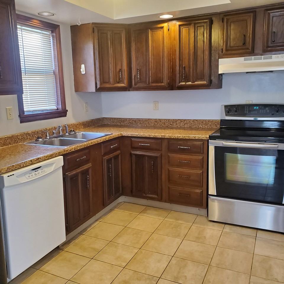 419 Florence Ave #2-2nd3rdFL - Photo 2 of 22