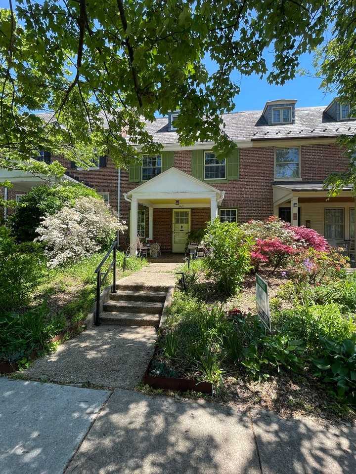 3421 University Pl - Photo 2 of 36