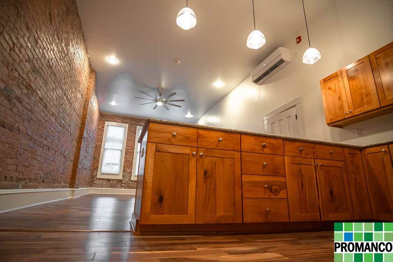 108 Putnam St - Photo 4 of 20