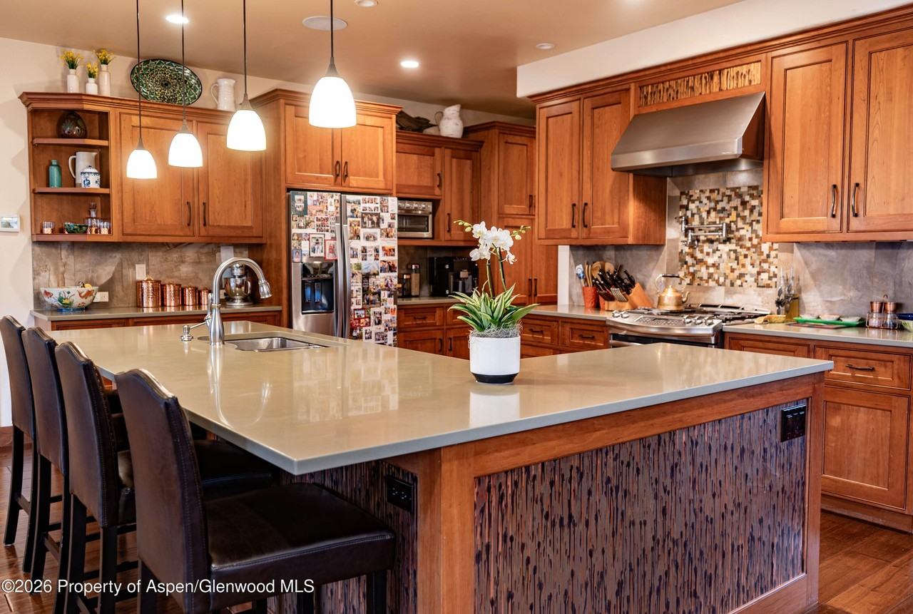 109 Valley Ct - Photo 4 of 41