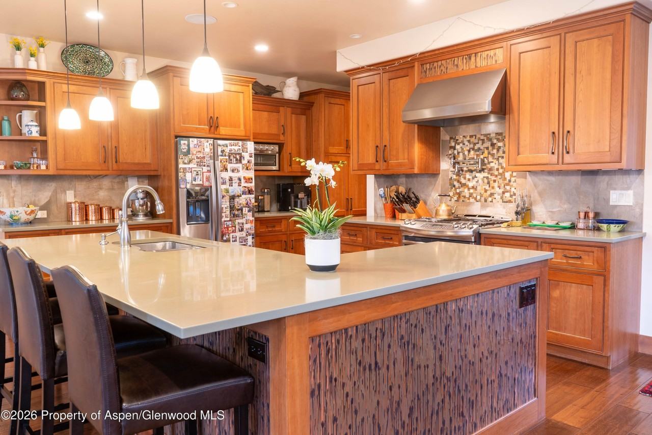 109 Valley Ct - Photo 5 of 41