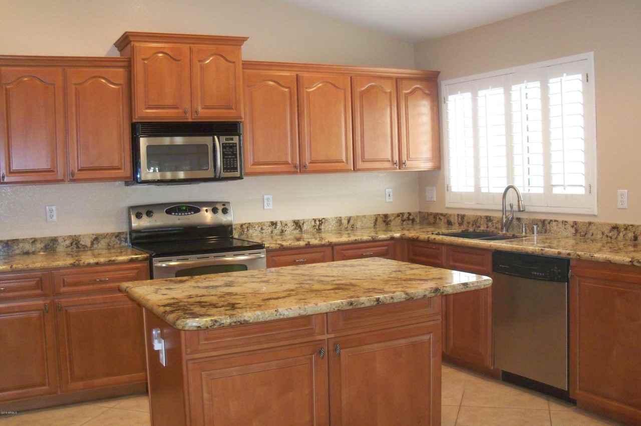 19216 N 54th Ln - Photo 6 of 31
